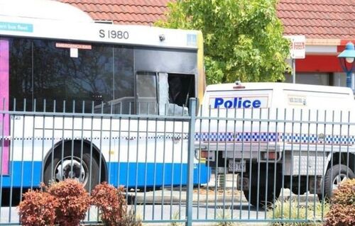 Τελευταίες εταιρικές ειδήσεις για Κύβοι οδηγών λεωφορείου του Μπρίσμπαν μετά από να τεθεί στην πυρκαγιά από τον επιβάτη